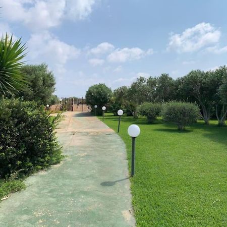 Villa Maveda, Un Dammuso Immerso Nel Verde Lampedusa Luaran gambar