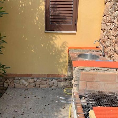 Villa Maveda, Un Dammuso Immerso Nel Verde Lampedusa Luaran gambar