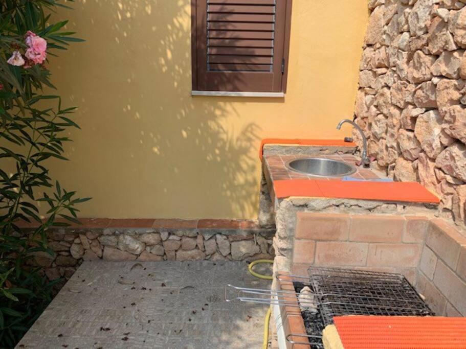 Villa Maveda, Un Dammuso Immerso Nel Verde Lampedusa Luaran gambar