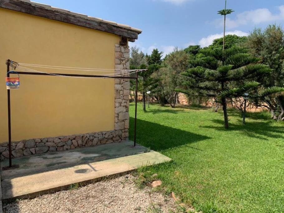 Villa Maveda, Un Dammuso Immerso Nel Verde Lampedusa Luaran gambar