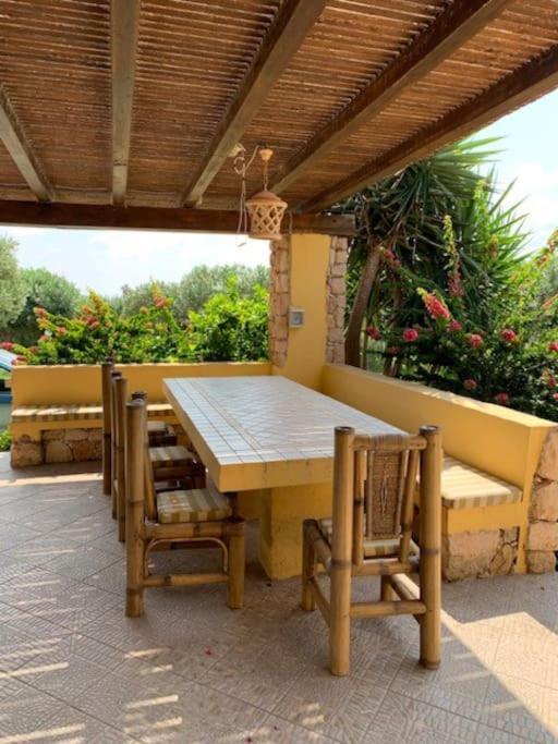 Villa Maveda, Un Dammuso Immerso Nel Verde Lampedusa Luaran gambar
